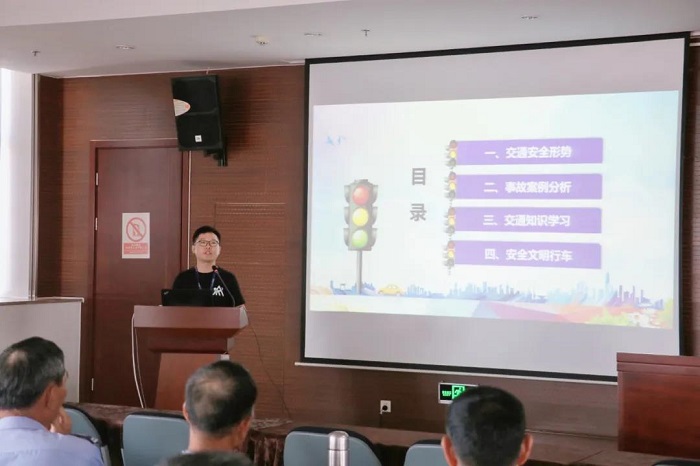 安全培訓(xùn)2.jpg 安全培訓(xùn)2.jpg