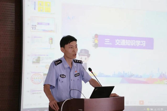 安全培訓(xùn)3.jpg 安全培訓(xùn)3.jpg